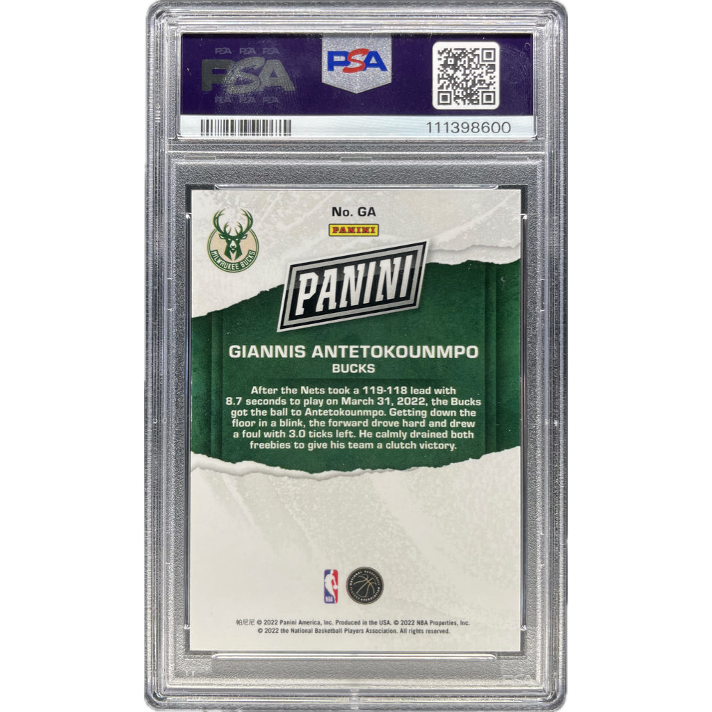 Giannis Antetokounmpo - 2022 Panini Father's Day Gold On-Card Autograph - PSA Graded Trading Card